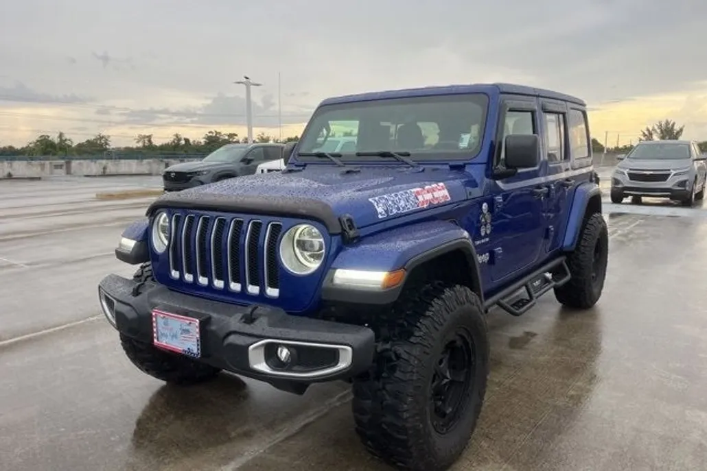 2018 Jeep Wrangler Unlimited Sahara photo 1