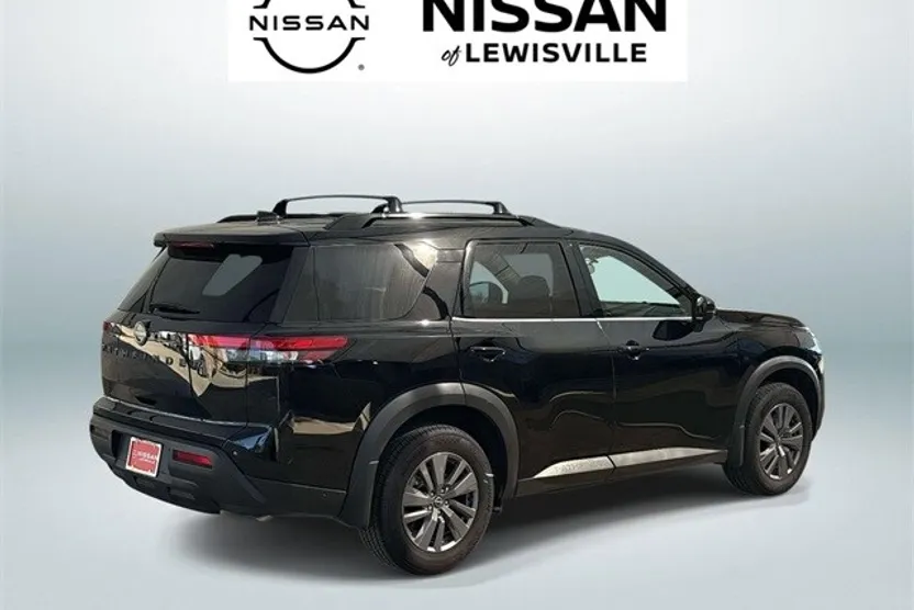 2025 Nissan Pathfinder SV photo 1