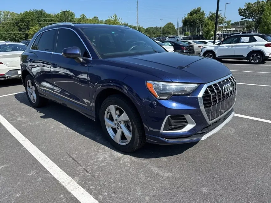 2021 Audi Q3 Premium photo 1
