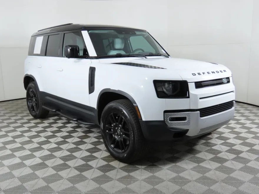 2025 Land Rover Defender 110 S photo 1