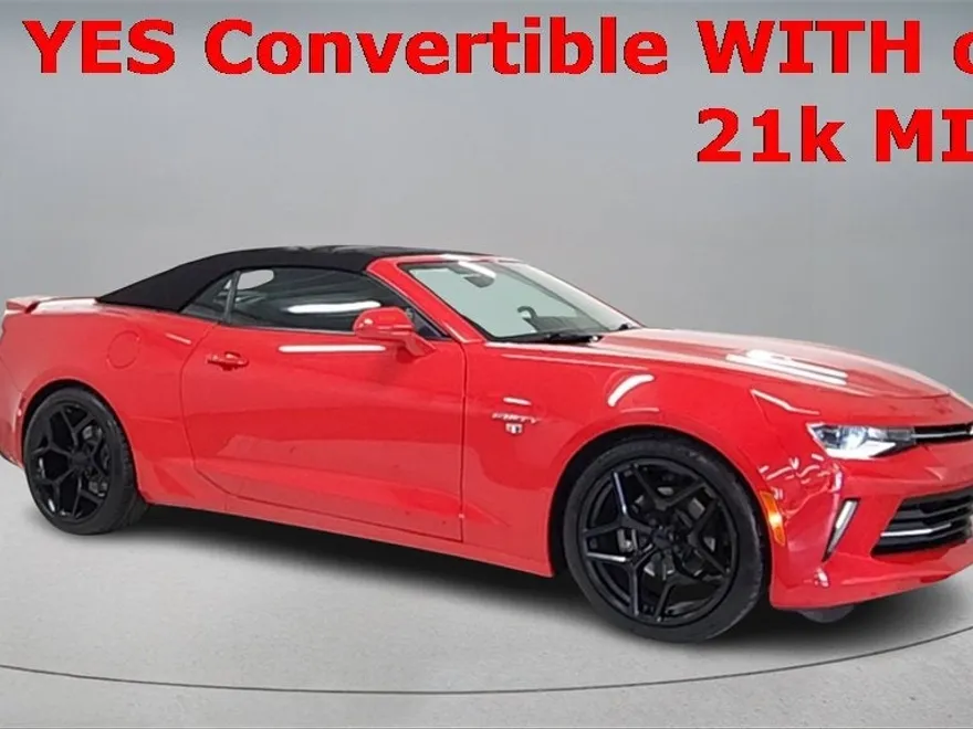 2017 Chevrolet Camaro 1LT photo 1
