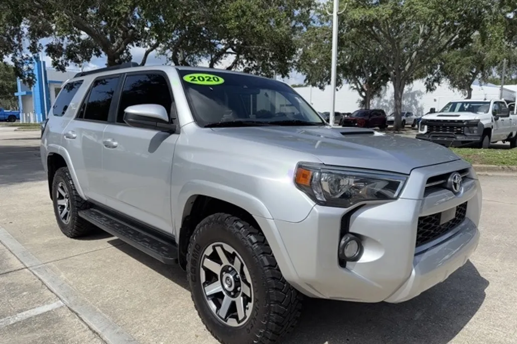 2020 Toyota 4Runner TRD Off-Road photo 1