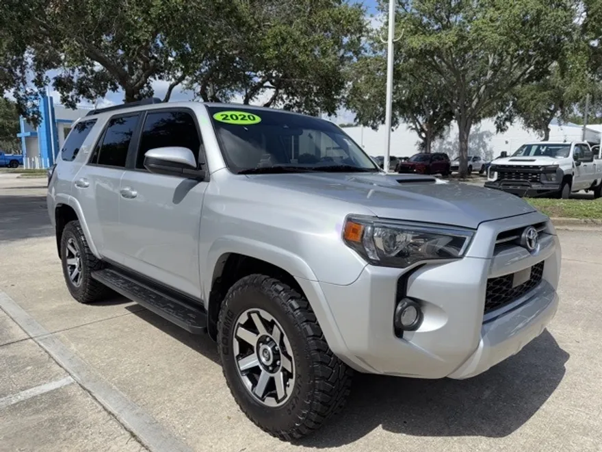 2020 Toyota 4Runner TRD Off-Road photo 1