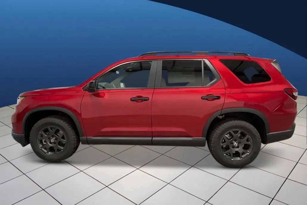 2025 Honda Pilot TrailSport photo 1