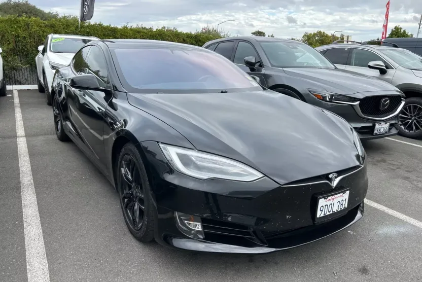 2019 Tesla Model S Performance photo 1