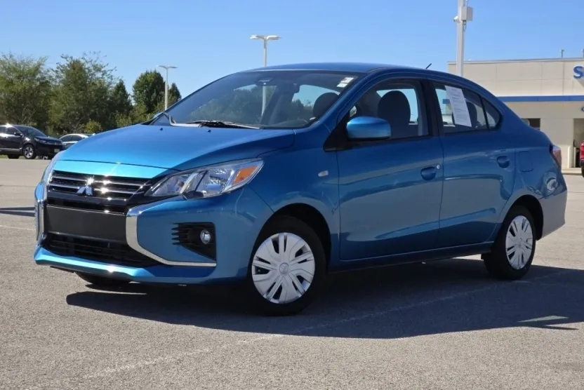 2021 Mitsubishi Mirage G4 ES photo 1