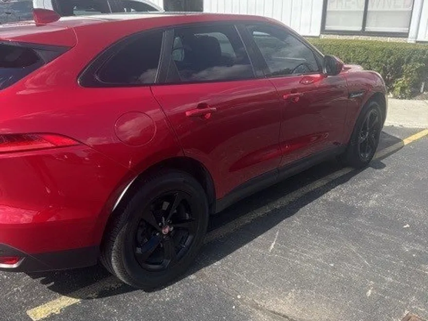 2018 Jaguar F-PACE Premium photo 1