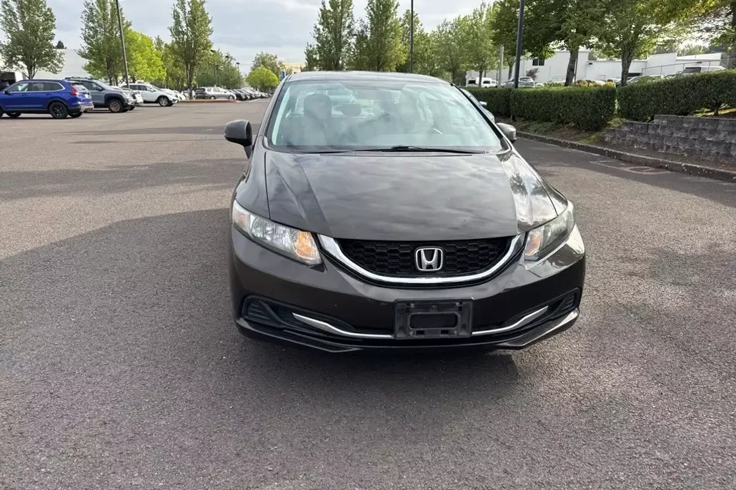 2013 Honda Civic LX photo 1