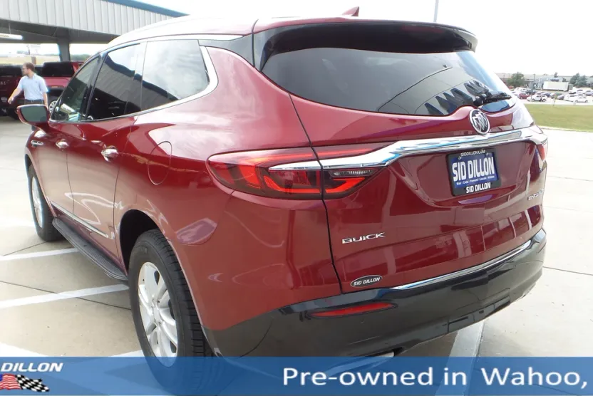 2018 Buick Enclave Essence photo 1