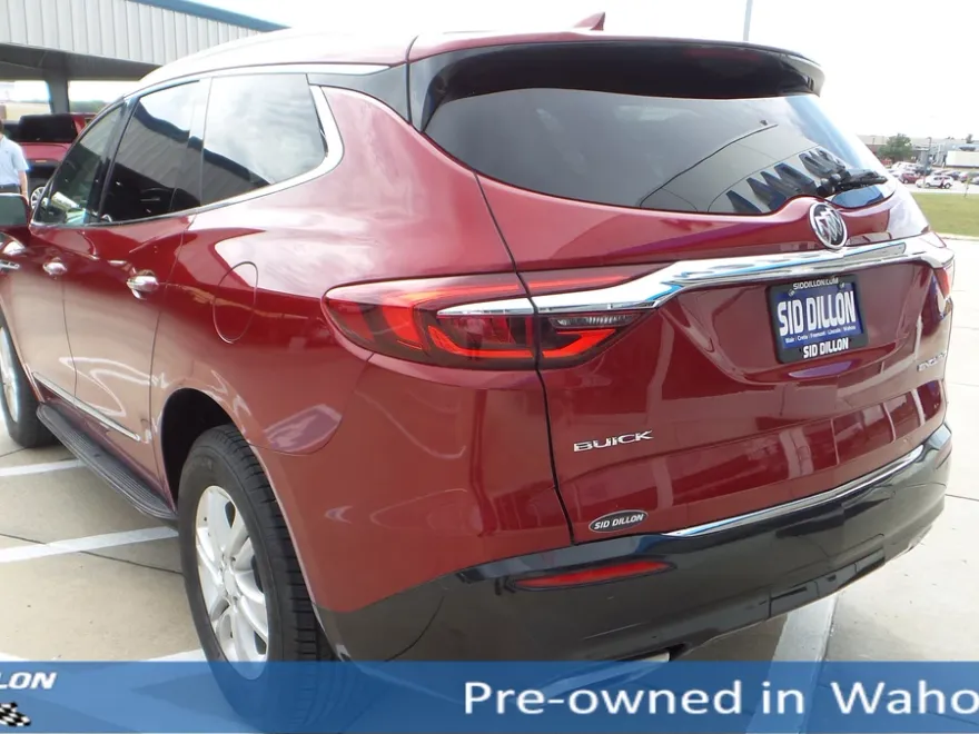 2018 Buick Enclave Essence photo 1