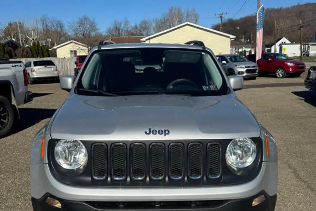 2015 Jeep Renegade Latitude North Edition photo 1