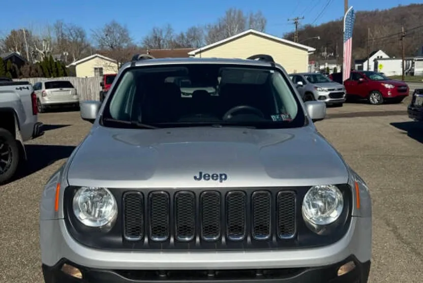 2015 Jeep Renegade Latitude North Edition photo 1