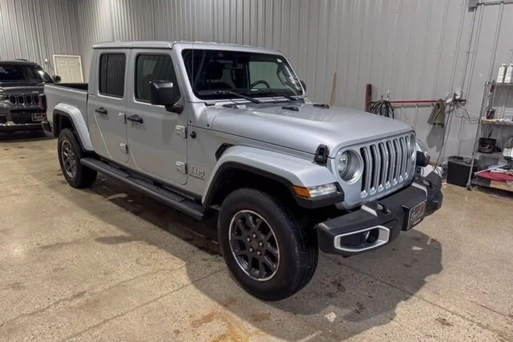 2023 Jeep Gladiator Overland photo 1