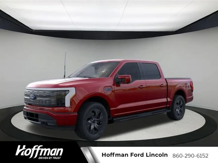 2025 Ford F-150 Lightning Lariat photo 1