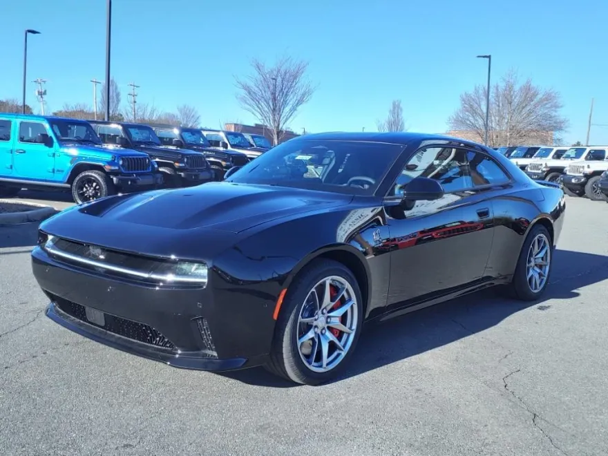 2025 Dodge Charger Daytona Scat Pack photo 1
