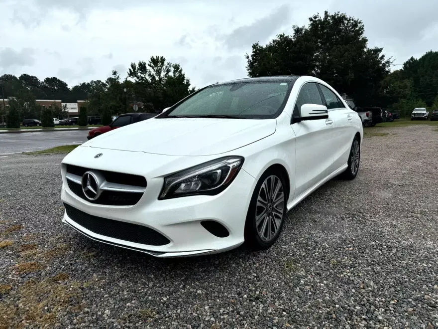2018 Mercedes Benz CLA 250 4MATIC photo 1