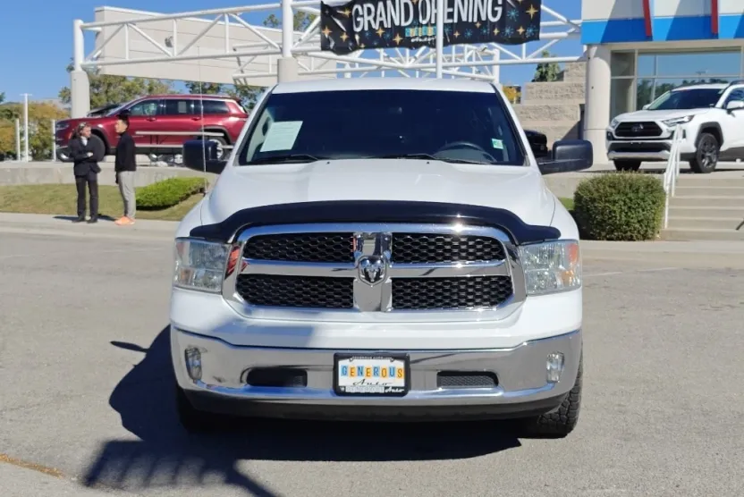 2017 Ram 1500 SLT photo 1