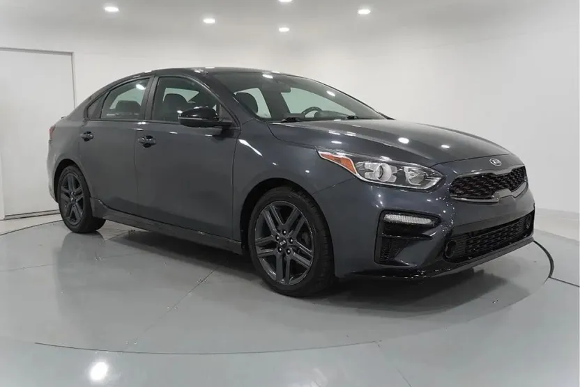 2021 Kia Forte GT-Line photo 1