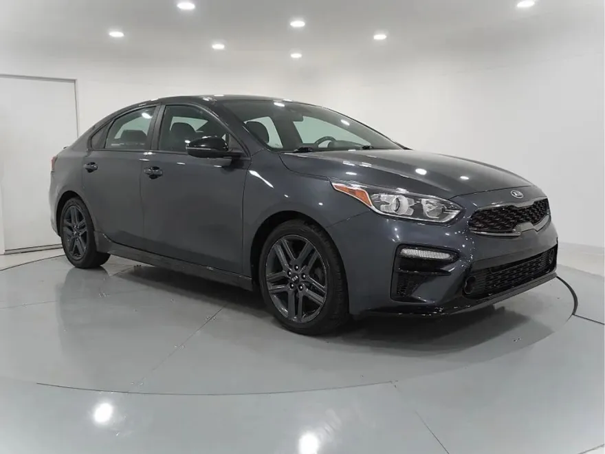 2021 Kia Forte GT-Line photo 1