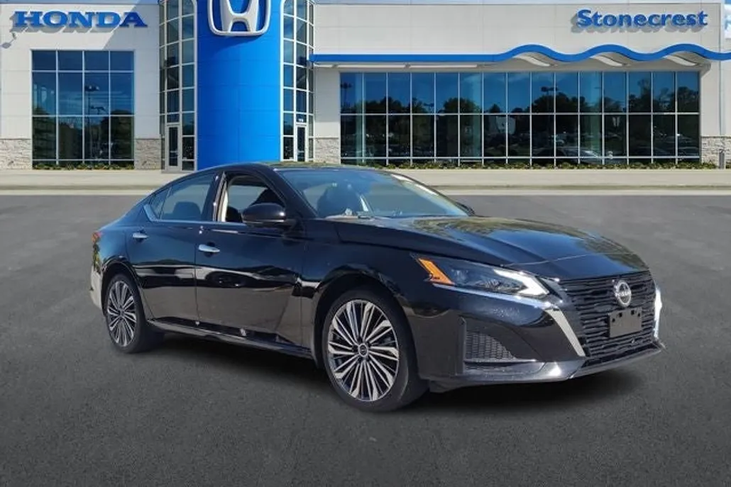 2024 Nissan Altima 2.5 SL photo 1