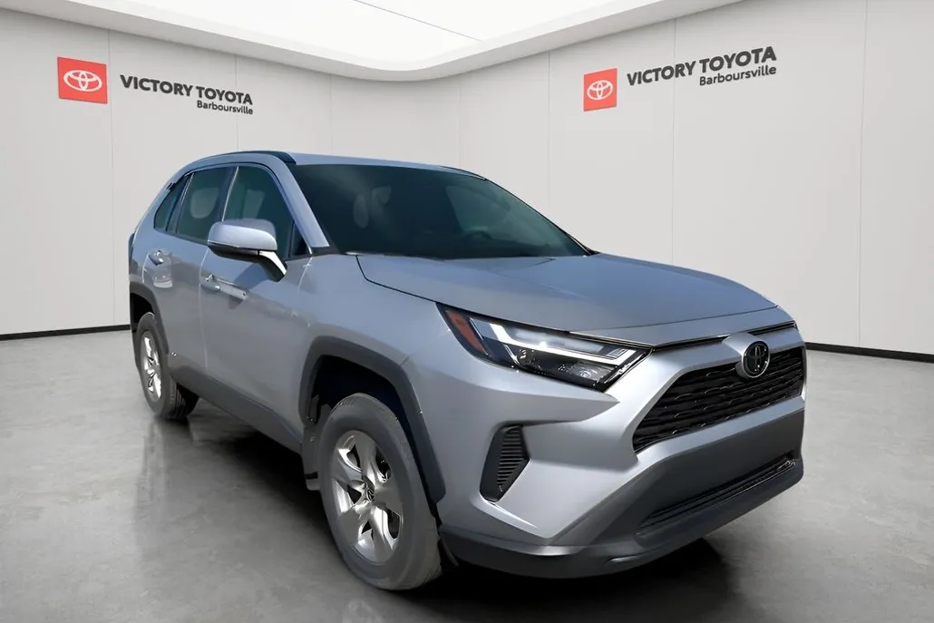 2025 Toyota RAV4 Hybrid XLE photo 1