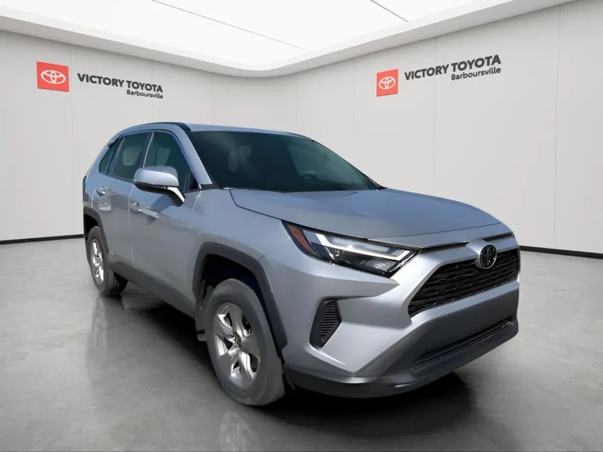 2025 Toyota RAV4 Hybrid XLE photo 1