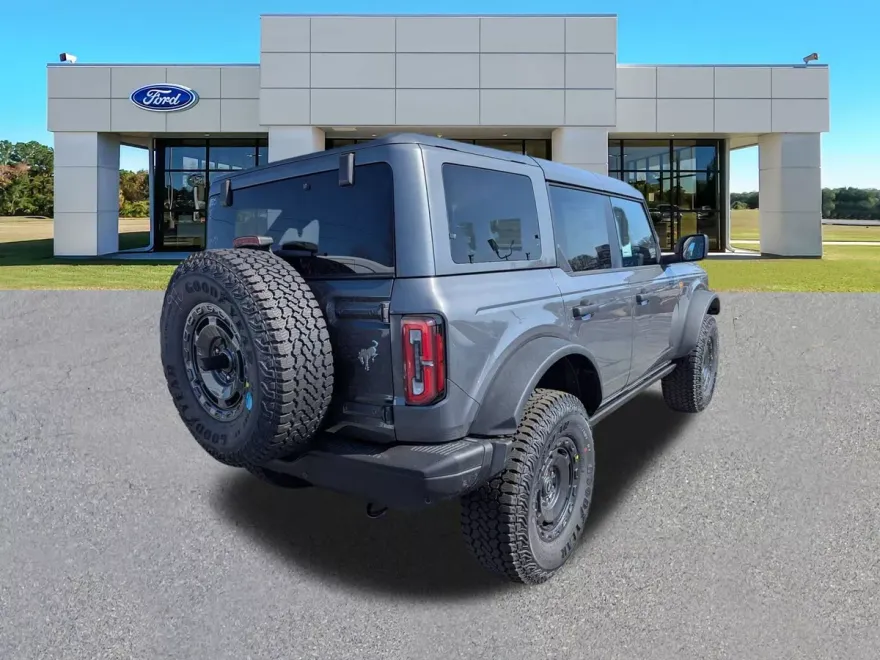 2025 Ford Bronco Badlands photo 3