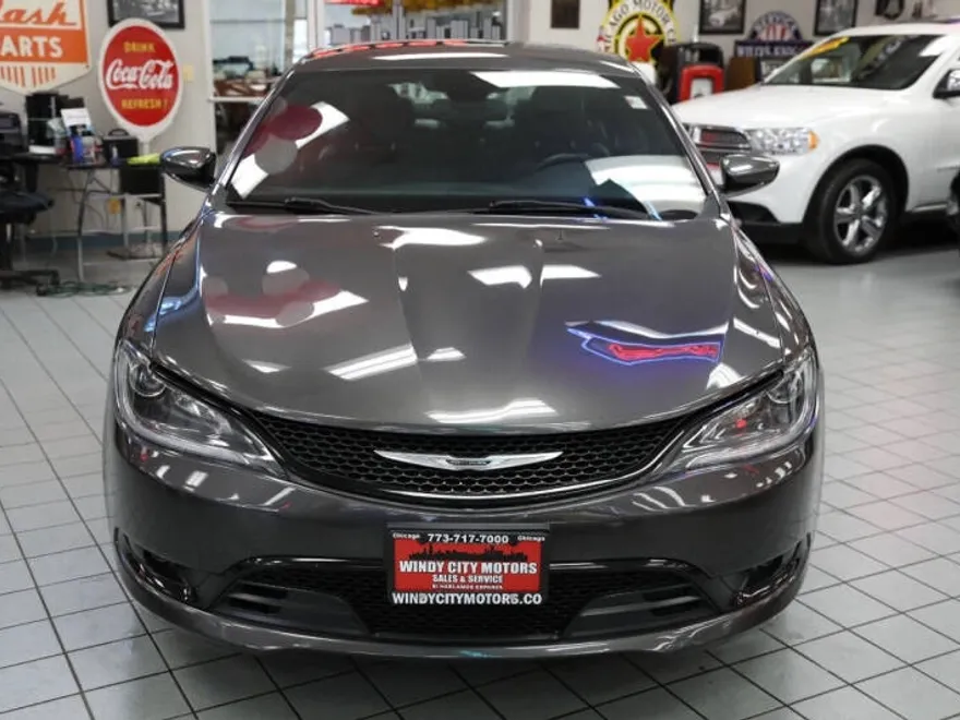 2015 Chrysler 200 S photo 1