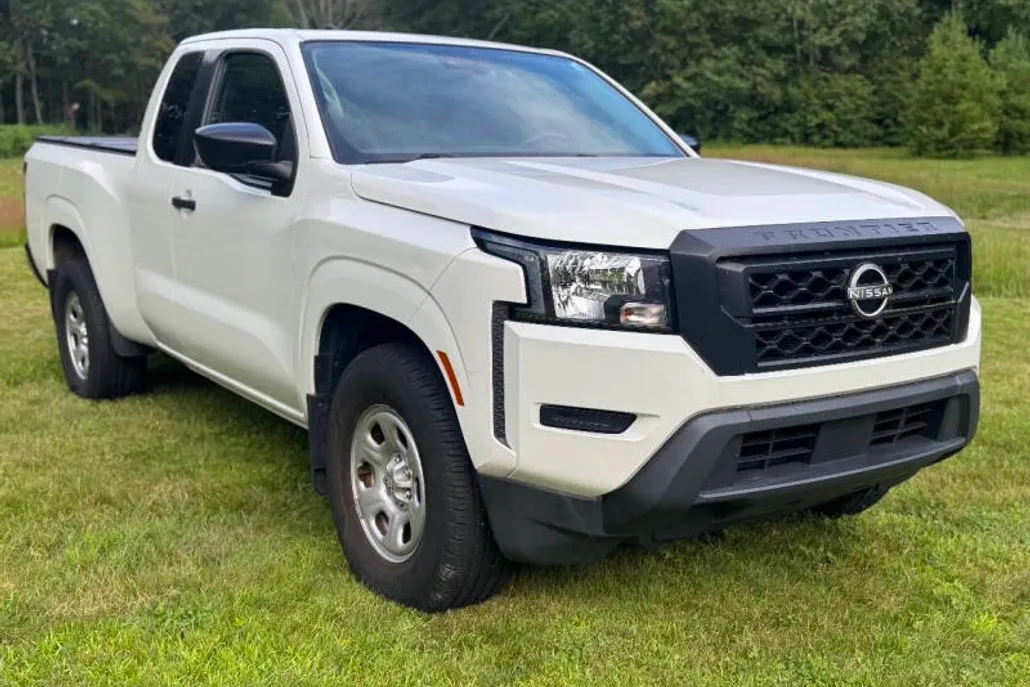 2022 Nissan Frontier S photo 1