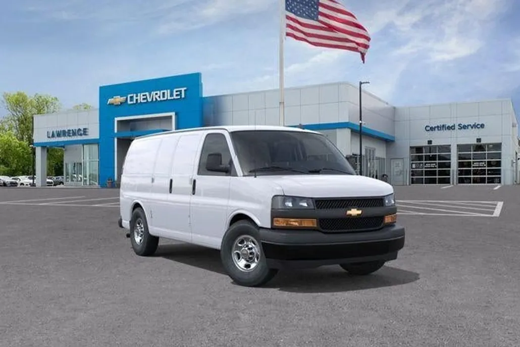 2025 Chevrolet Express Cargo 2500 Base photo 1