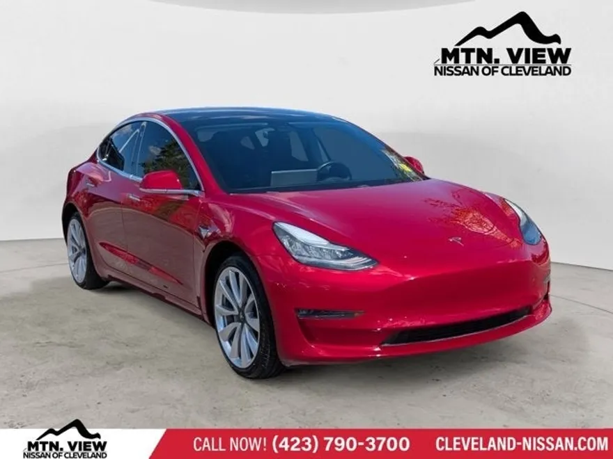 2018 Tesla Model 3 Long Range photo 1