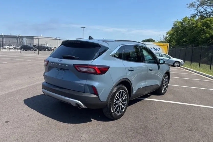 2023 Ford Escape Plug-In Hybrid Base photo 1
