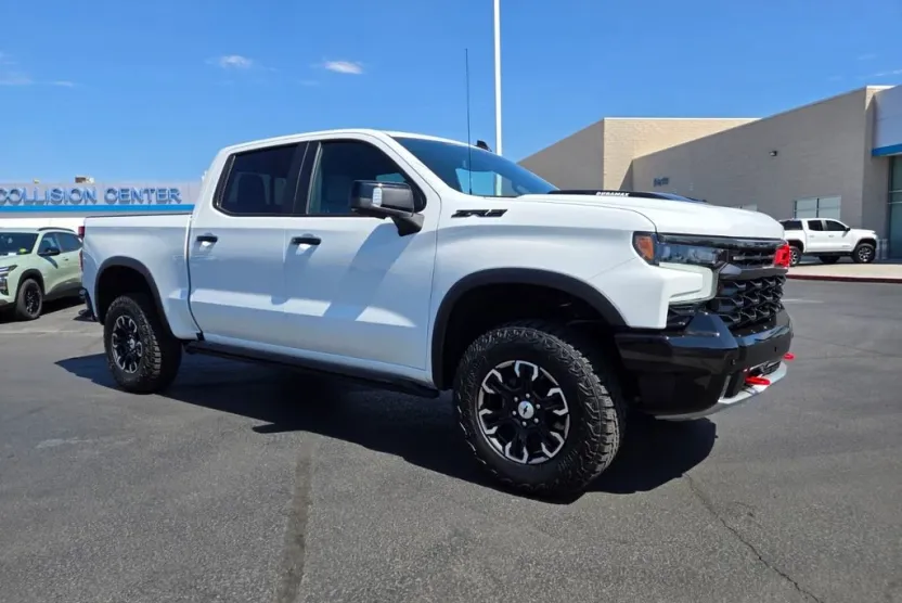 2025 Chevrolet Silverado 1500 ZR2 photo 1