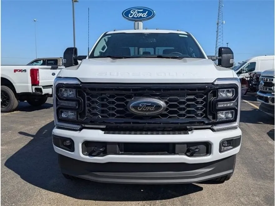 2026 Ford F-350 Lariat photo 1