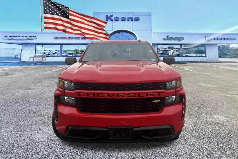 2019 Chevrolet Silverado Custom photo 1