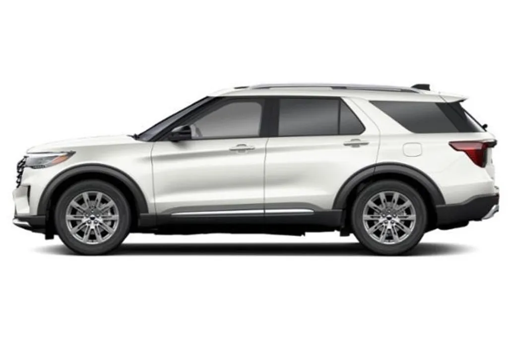 2025 Ford Explorer ST-Line photo 1