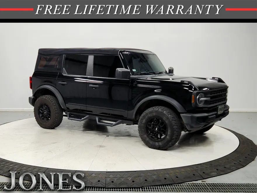 2022 Ford Bronco Base photo 1