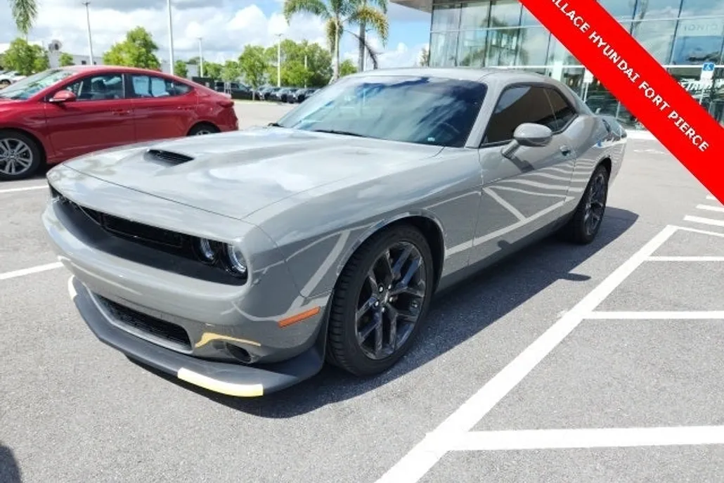 2023 Dodge Challenger GT photo 1