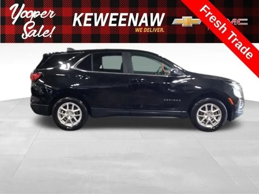 2023 Chevrolet Equinox LT photo 1