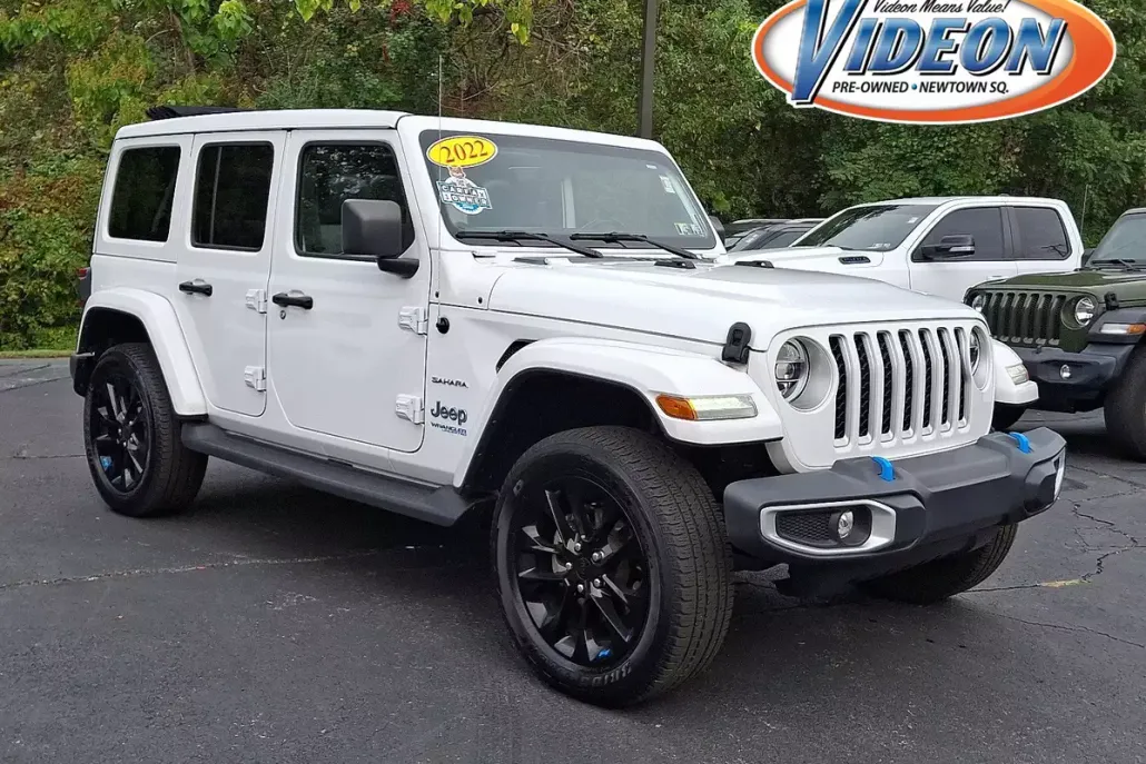 2022 Jeep Wrangler 4xe Unlimited Sahara photo 1