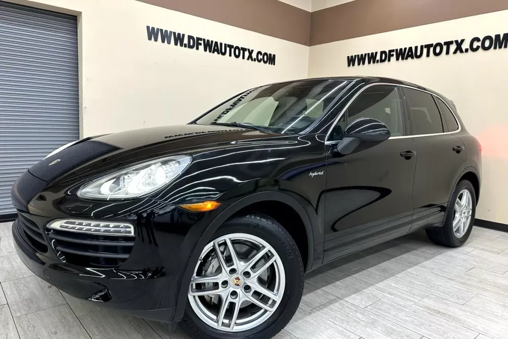 2014 Porsche Cayenne Hybrid S photo 1