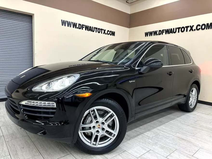 2014 Porsche Cayenne Hybrid S photo 1