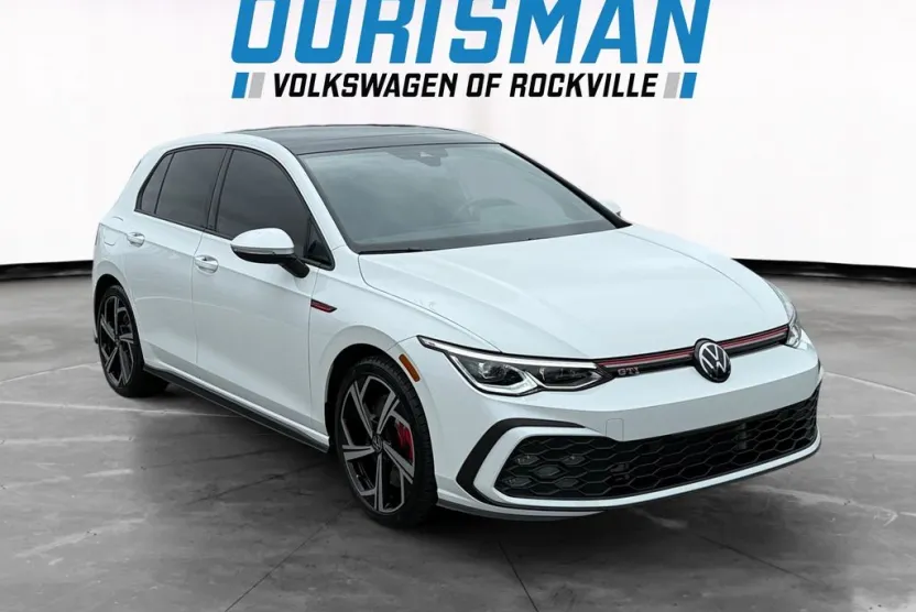 2024 Volkswagen Golf GTI SE photo 1