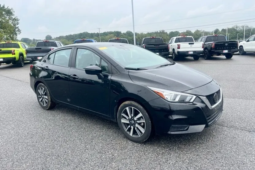 2021 Nissan Versa 1.6 SV photo 1