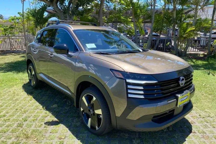 2026 Nissan Kicks SR photo 1