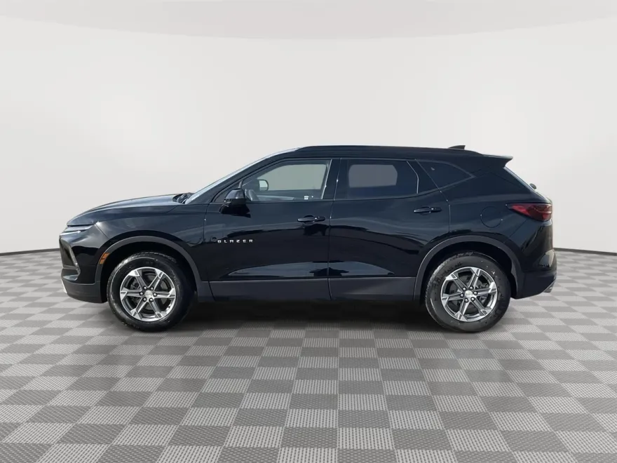 2023 Chevrolet Blazer 2LT photo 1