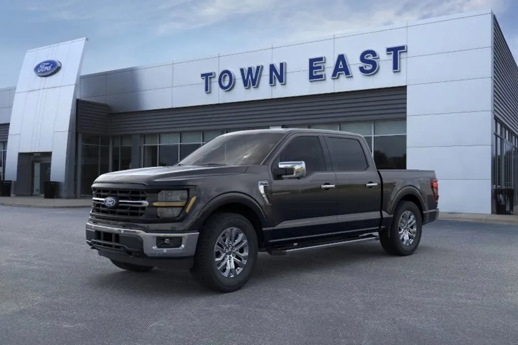 2025 Ford F-150 XLT photo 1