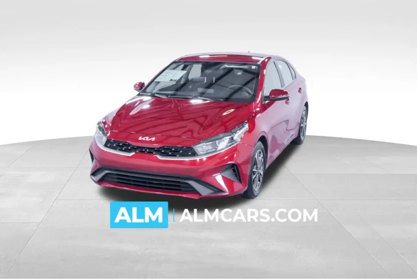 2024 Kia Forte LXS photo 1