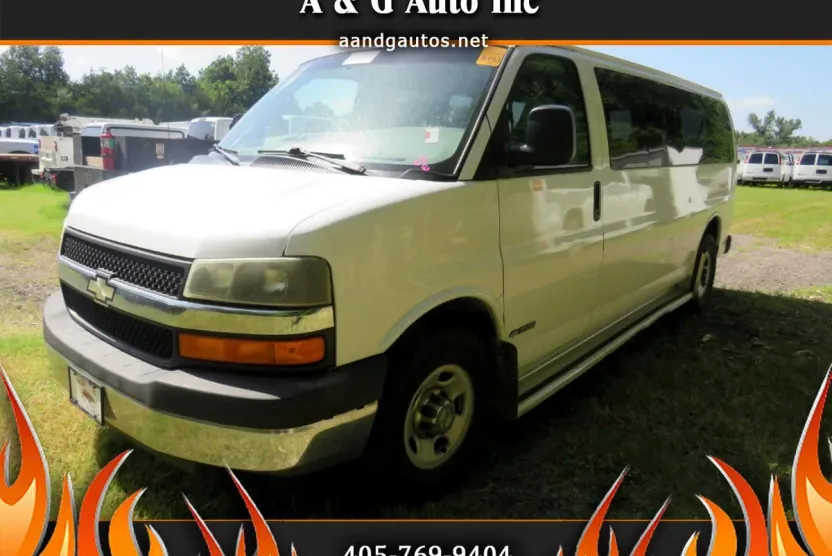 2004 Chevrolet Express 3500 photo 1