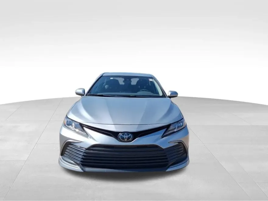 2024 Toyota Camry LE photo 1